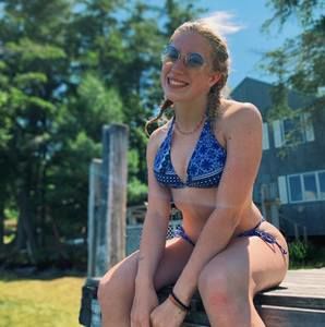 Meet your Posher, Abby